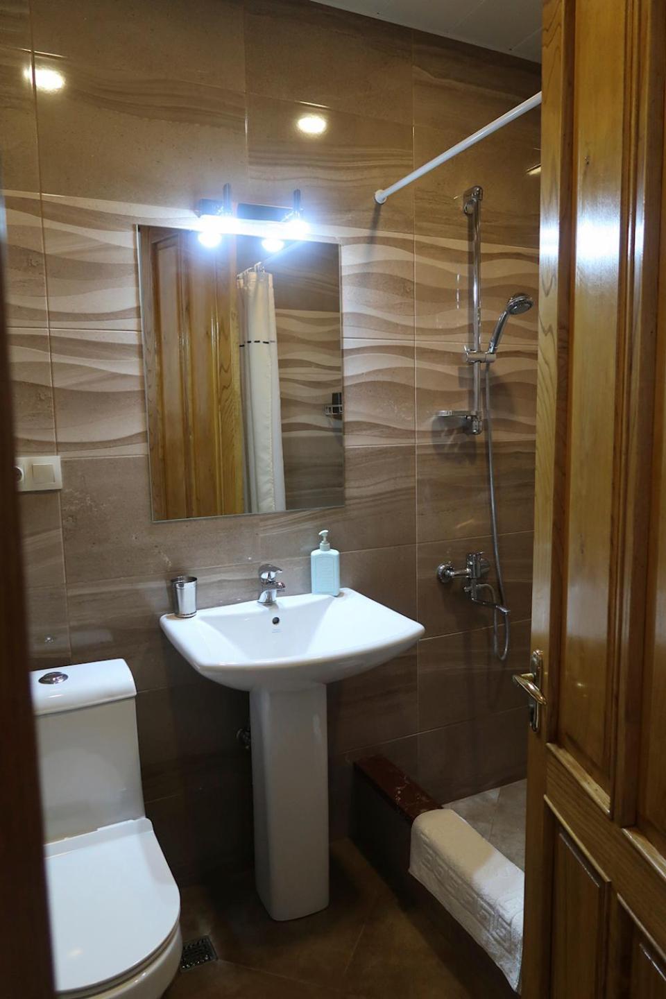 Guest House Merci Tbilisi Buitenkant foto